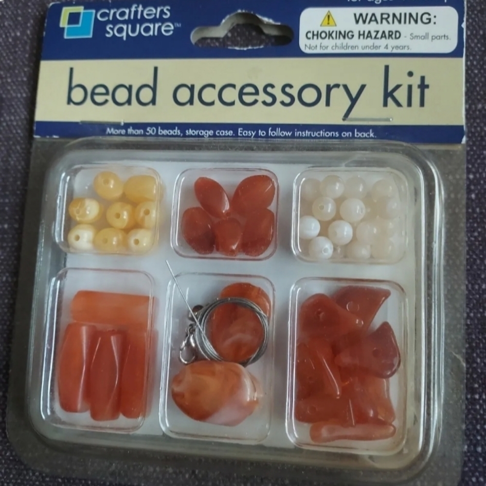 CRAFTERS Square  Beads Accessory Kit more than 50 beads  Craft Jewelry